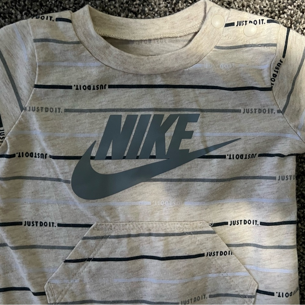 Nike 3M Short Romper, Cream/Gray/Black Stripped, EUC - Picture 5 of 8